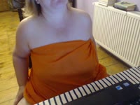 I got pregnant during an orgy with 5 guys.Yeah,I`m that kinky nympho your mom used to warn you about!I`m into many fetishes,the wierder,the better!Do you think you can handle me?