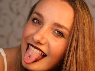 naughty camgirl photo BelleCox