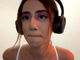 camslut topless JulySapphire