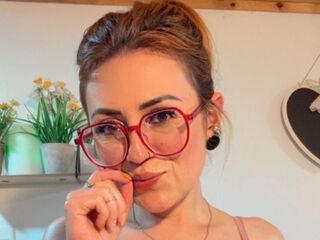 cam girl showing pussy VictoriaFalon
