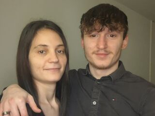 camcouple live KatherineAndStef