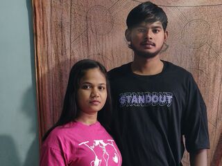 live couple blowjob cam RiyaAndSachin