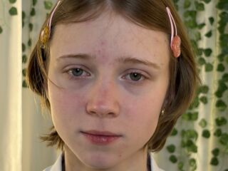 cam girl playing with dildo AbigilAdams