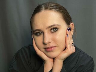 live sex webcam video AlanaHowlett