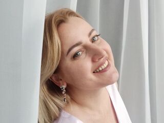 webcam girl AlexaDeneuve