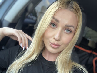 live sex picture AmaFox