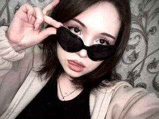 cam girl masturbating with dildo AminaBaudoin