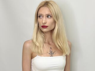 cam girl masturbating with dildo AntoniaBracher