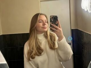 stripper cam AryaThomas