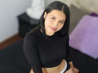 camgirl playing with sex toy BelaDiaz