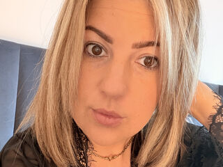 cam girl chat BelleWarick