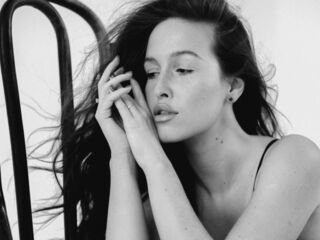 cam chat BettyLarson