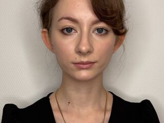 beautiful camgirl CandiKays