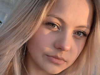 cam girl masturbating CarissaRolark