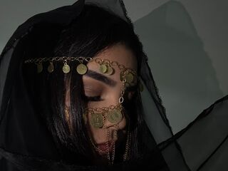 masturbating camgirl ChloeRouz