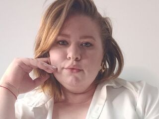 naughty camgirl masturbating with dildo ChloeThru