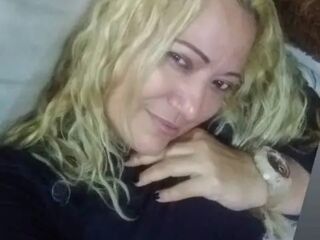camwhore masturbating with vibrator ClauWhite