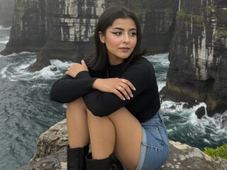 camgirl showing tits CoralieFox