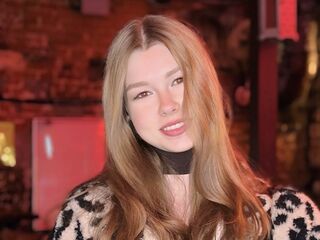 camgirl livesex DainaThroneberry