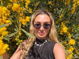 girl chat DelaineClowerd