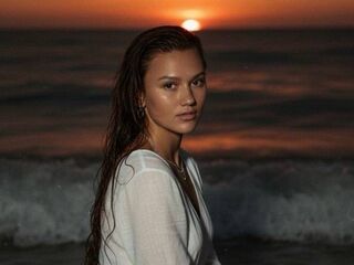 naked webcamgirl video DelilahCoryea