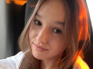 hot cam girl fingering pussy DelorseDoderer