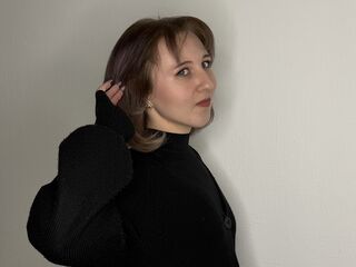 naughty cam girl ElayneSehnert