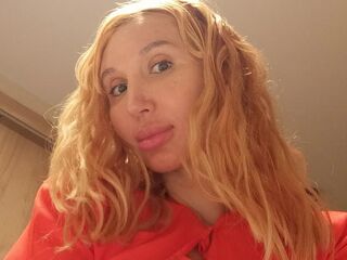 hot cam girl masturbating with vibrator ElenaVirtik