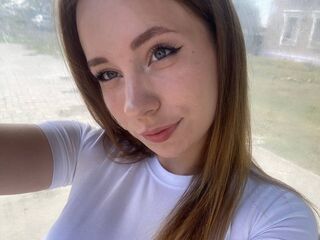camgirl masturbating with sex toy ElowenStar