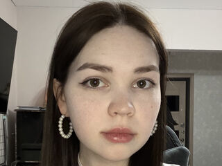 beautiful girl EmiliRoyzi