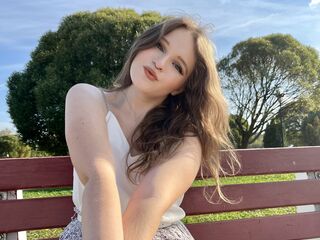 camgirl chatroom EssyMilton