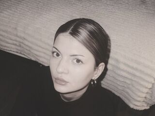 sexy webcamgirl pic GenaBaillargeon