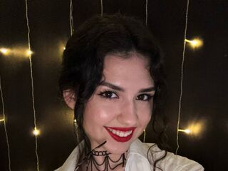 closeup cam GenesisLebow