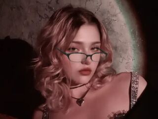 camgirl porn cam GlynisLathon