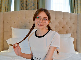 beautiful cam girl GraceRoads