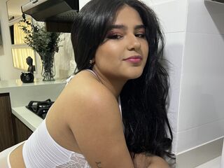 naked girl with webcam masturbating GracieLoo