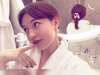 naughty camgirl photo GudrunManzone