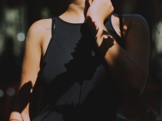 hot cam girl masturbating with sextoy HathawayAwa