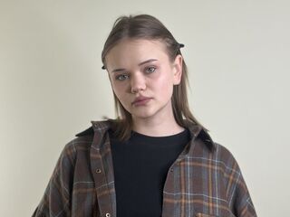 topless girl HeikeGraciano