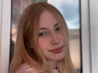 camgirl masturbating HelaineSchecter