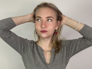 fingering camslut HisakoHenn