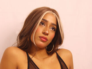 naked camgirl masturbating with dildo JadeKeim