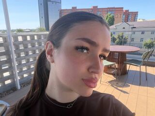 naked camgirl picture JanieWeyhrauch