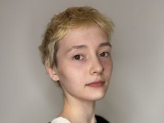 naked cam girl picture JenelleBarette