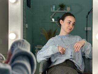 naughty camgirl masturbating with vibrator JoieOseguera