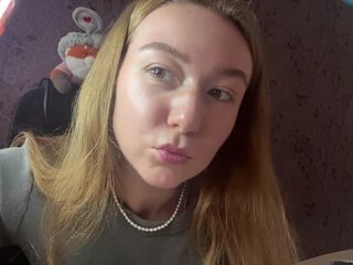hot naked webcamgirl KayeEliasen