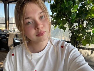 girl webcam KendallHennig