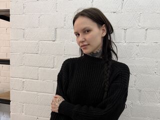 closeup web cam KeniaTucholski