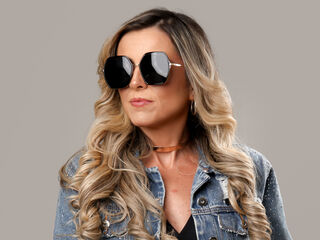 adultcam photo KiaraMoraes