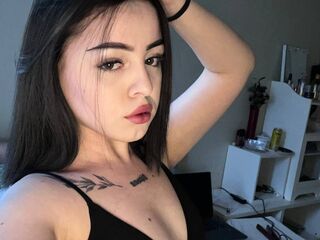 camgirl playing with sextoy KitaTomson
